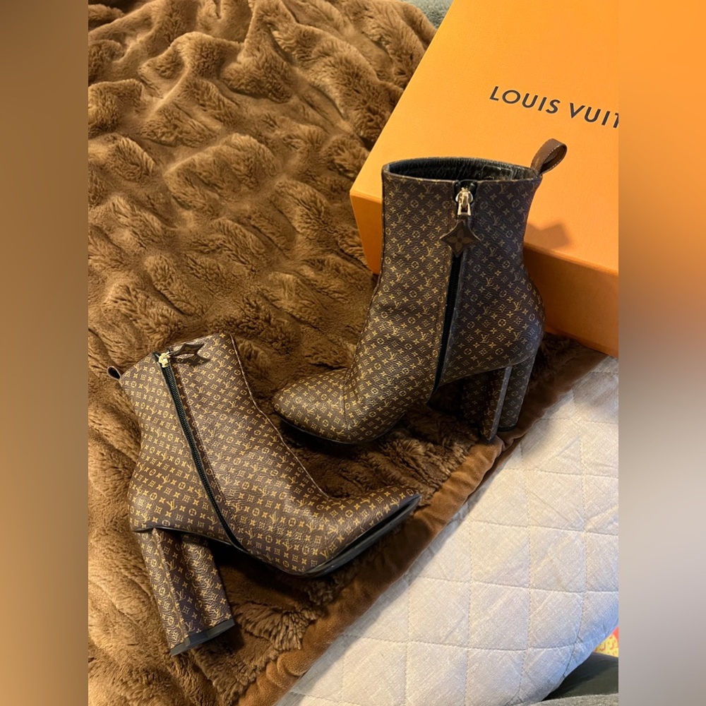 Louis Vuitton boots